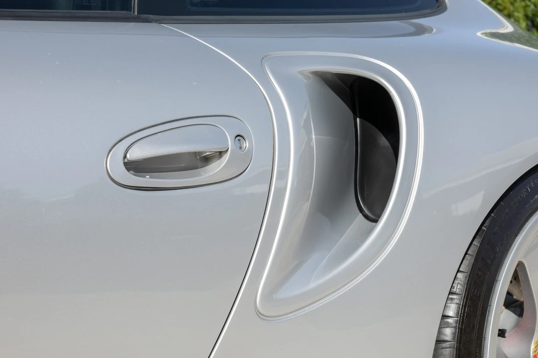 2001 Porsche 996 Turbo - Image 22 of 31