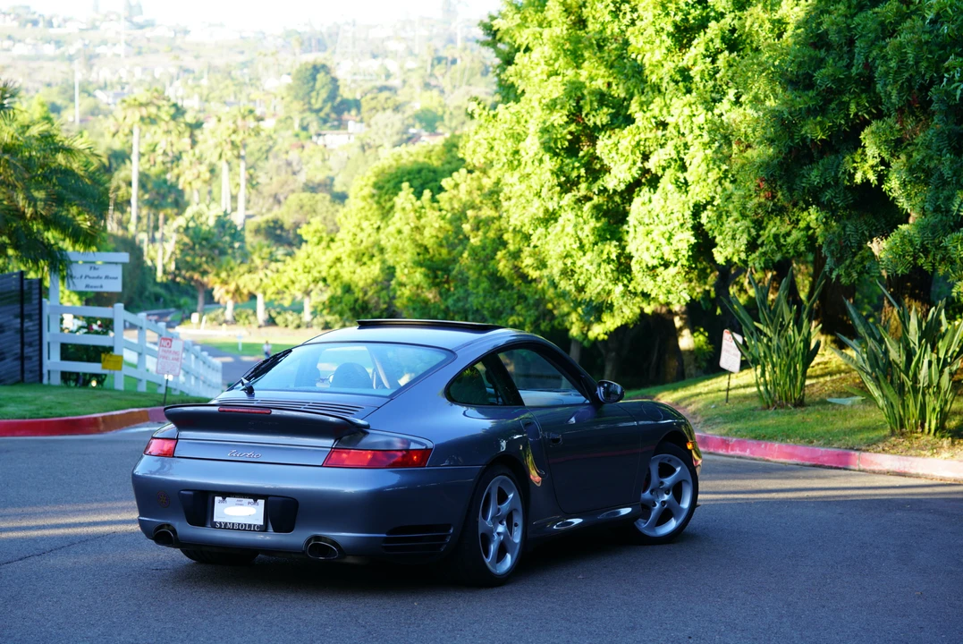 2001 Porsche 996 Turbo - Image 18 of 31