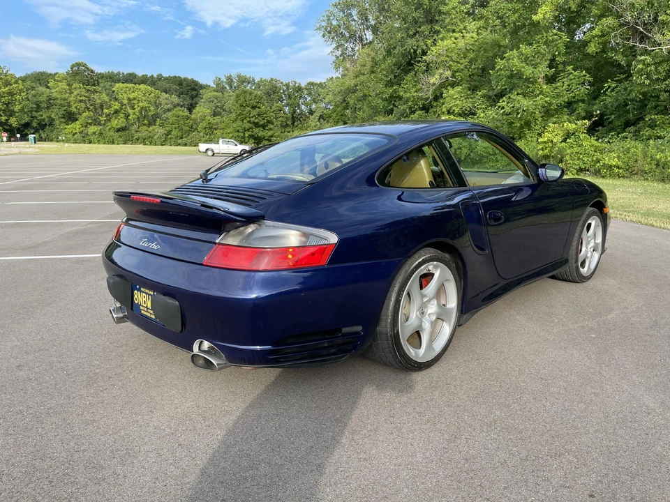 2001 Porsche 996 Turbo - Image 13 of 31