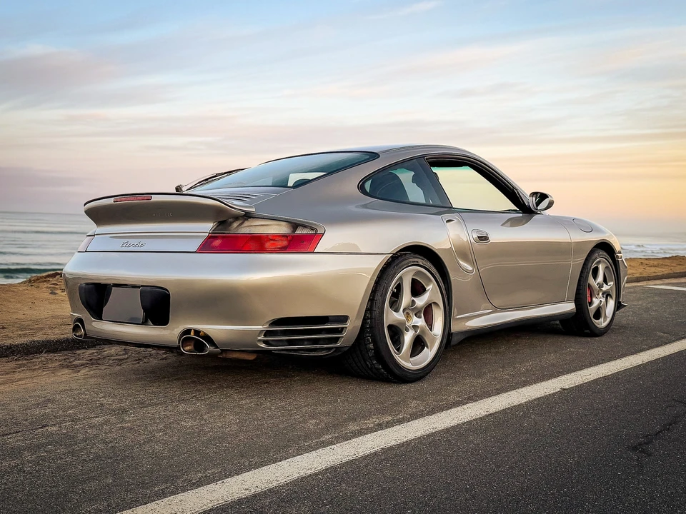 2001 Porsche 996 Turbo - Image 26 of 31
