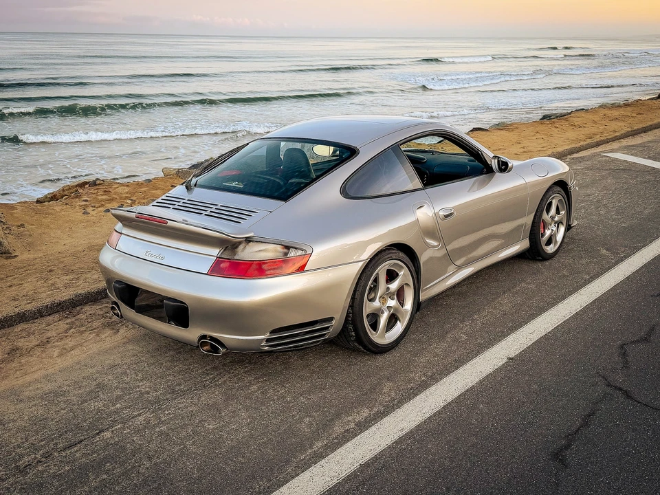 2001 Porsche 996 Turbo - Image 24 of 31
