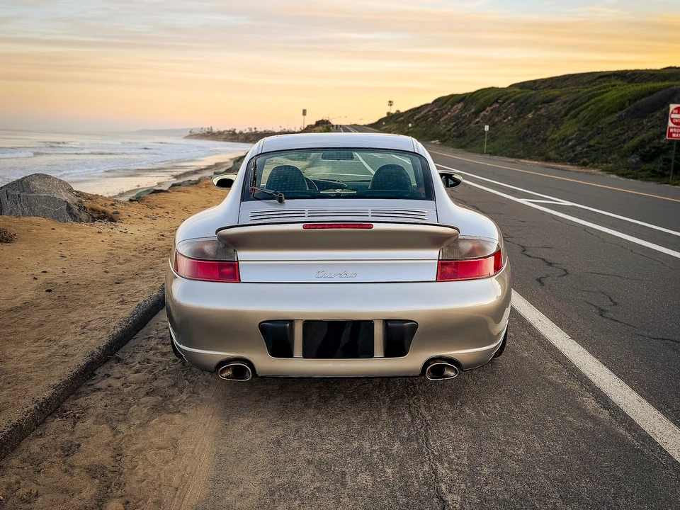 2001 Porsche 996 Turbo - Image 28 of 31