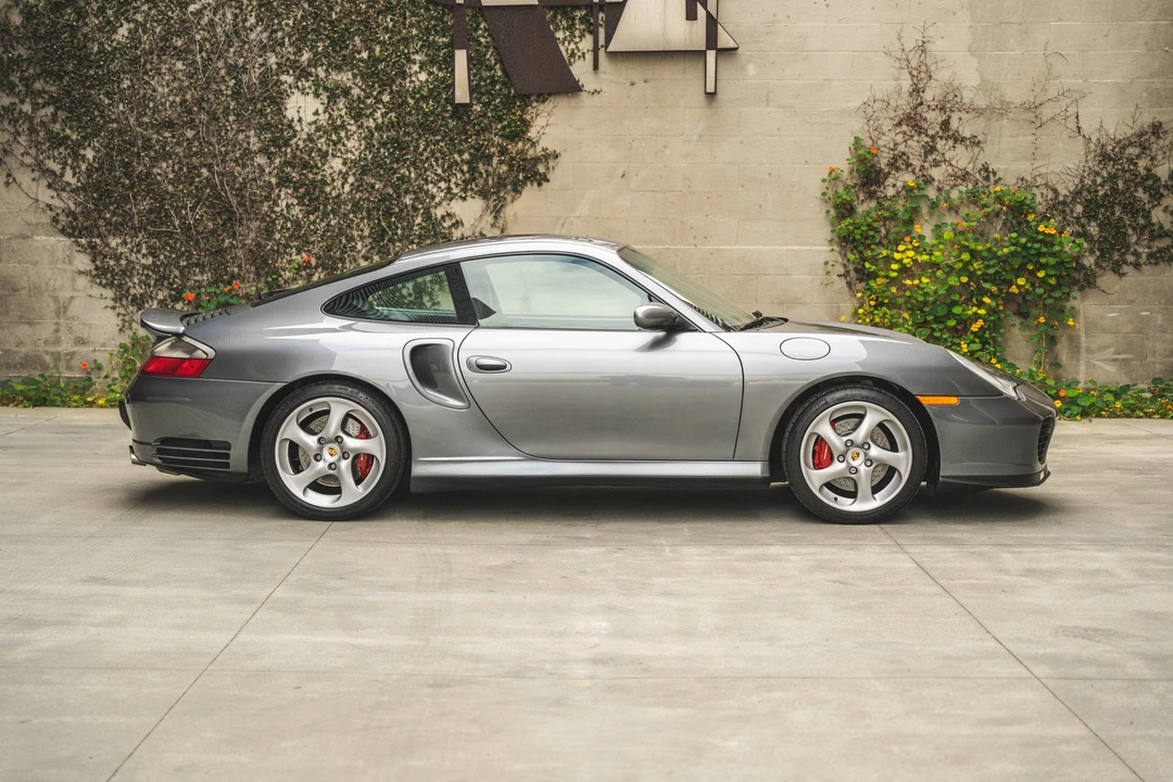 2001 Porsche 996 Turbo - Image 24 of 31