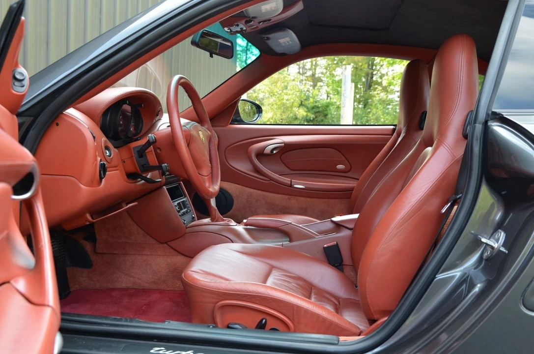 2001 Porsche 996 Turbo - Image 8 of 17