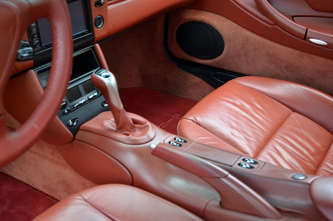 2001 Porsche 996 Turbo - Image 9 of 17