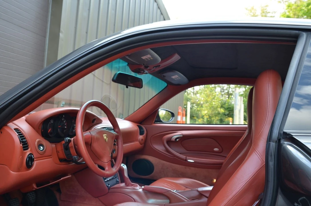 2001 Porsche 996 Turbo - Image 10 of 17