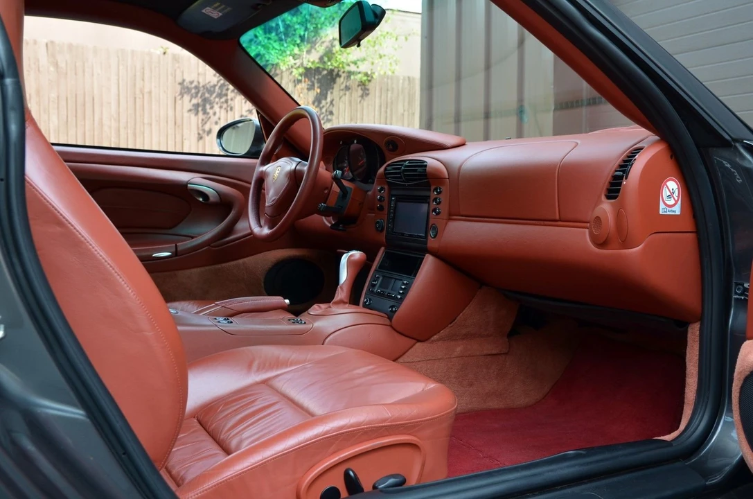 2001 Porsche 996 Turbo - Image 11 of 17