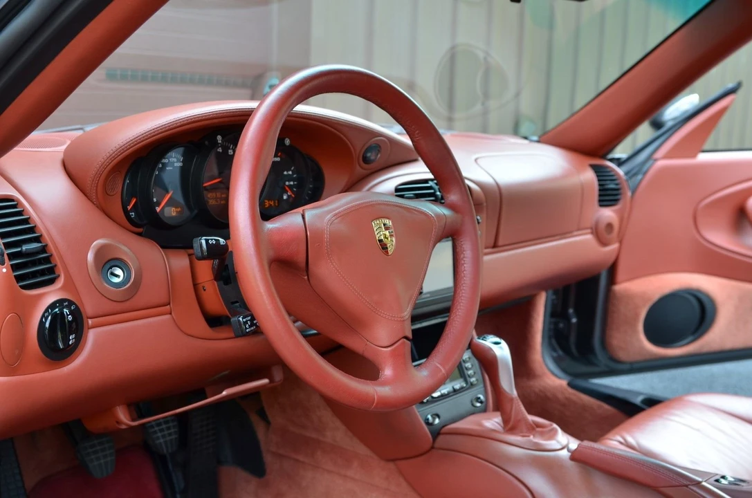 2001 Porsche 996 Turbo - Image 12 of 17