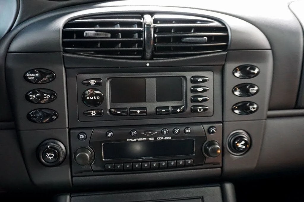 2001 Porsche 996 Turbo - Image 10 of 31