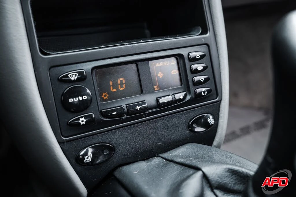 2001 Porsche 996 Turbo - Image 17 of 31