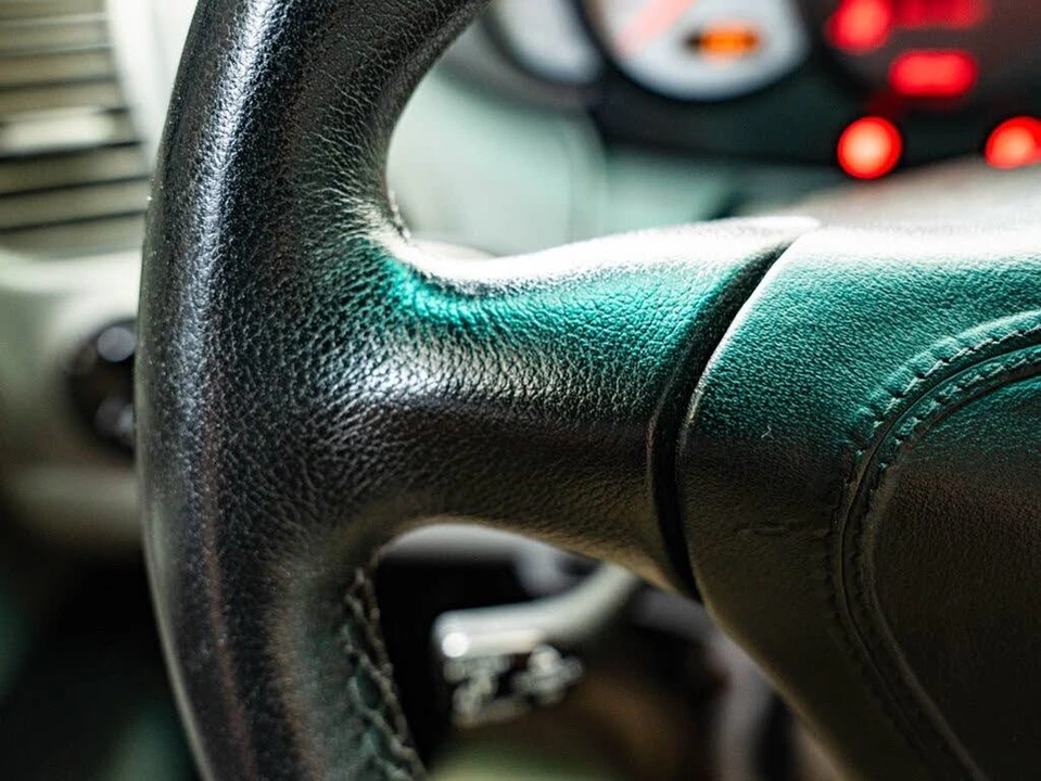 2001 Porsche 996 Turbo - Image 30 of 31