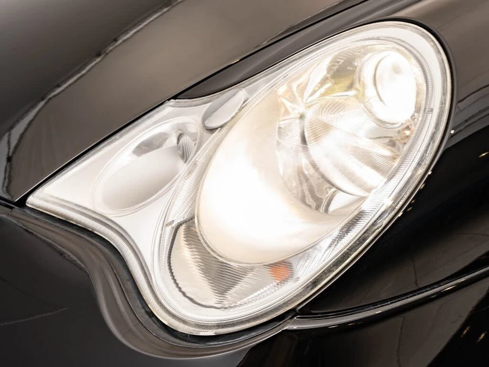 2001 Porsche 996 Turbo - Image 14 of 31