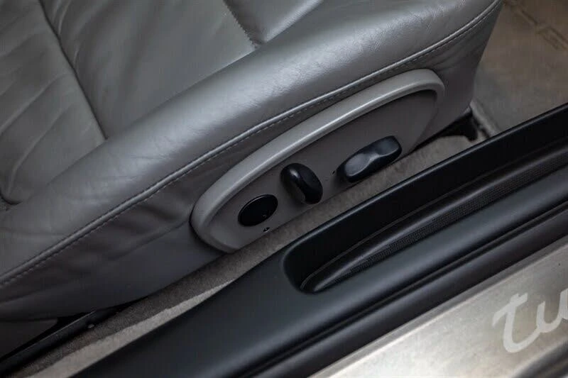 2001 Porsche 996 Turbo - Image 30 of 31