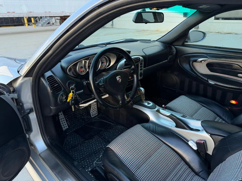 2001 Porsche 996 Turbo - Image 30 of 31