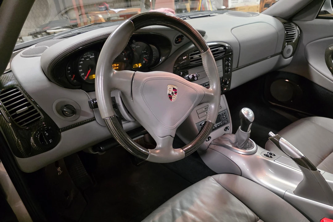 2001 Porsche 996 Turbo - Image 24 of 31