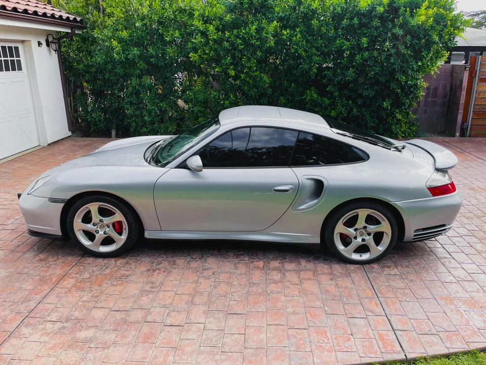 2001 Porsche 996 Turbo - Image 11 of 31