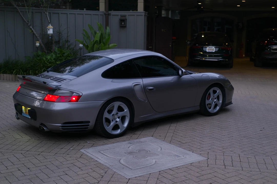 2001 Porsche 996 Turbo - Image 17 of 31