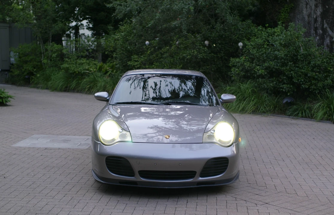 2001 Porsche 996 Turbo - Image 7 of 31