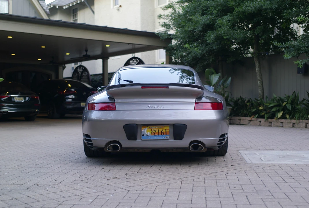 2001 Porsche 996 Turbo - Image 15 of 31