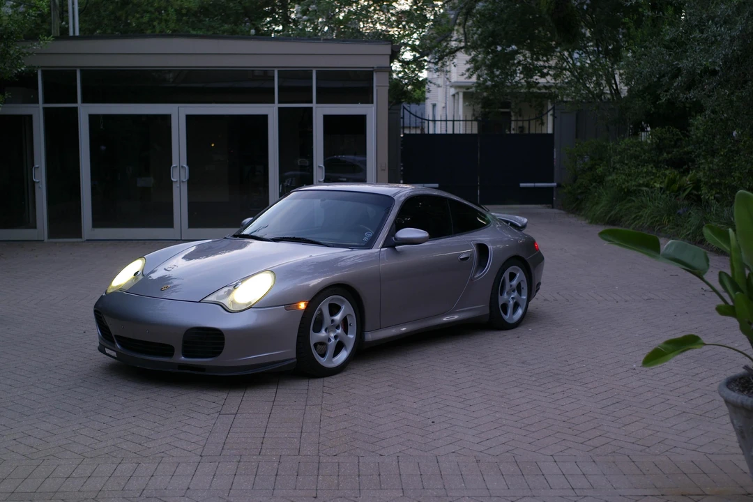 2001 Porsche 996 Turbo - Image 10 of 31