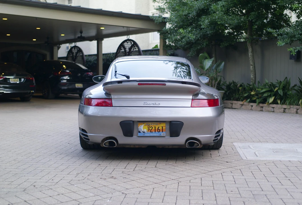 2001 Porsche 996 Turbo - Image 14 of 31