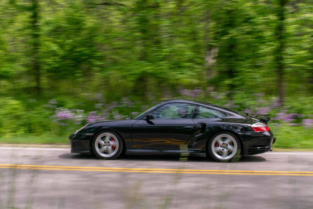 2001 Porsche 996 Turbo - Image 11 of 31