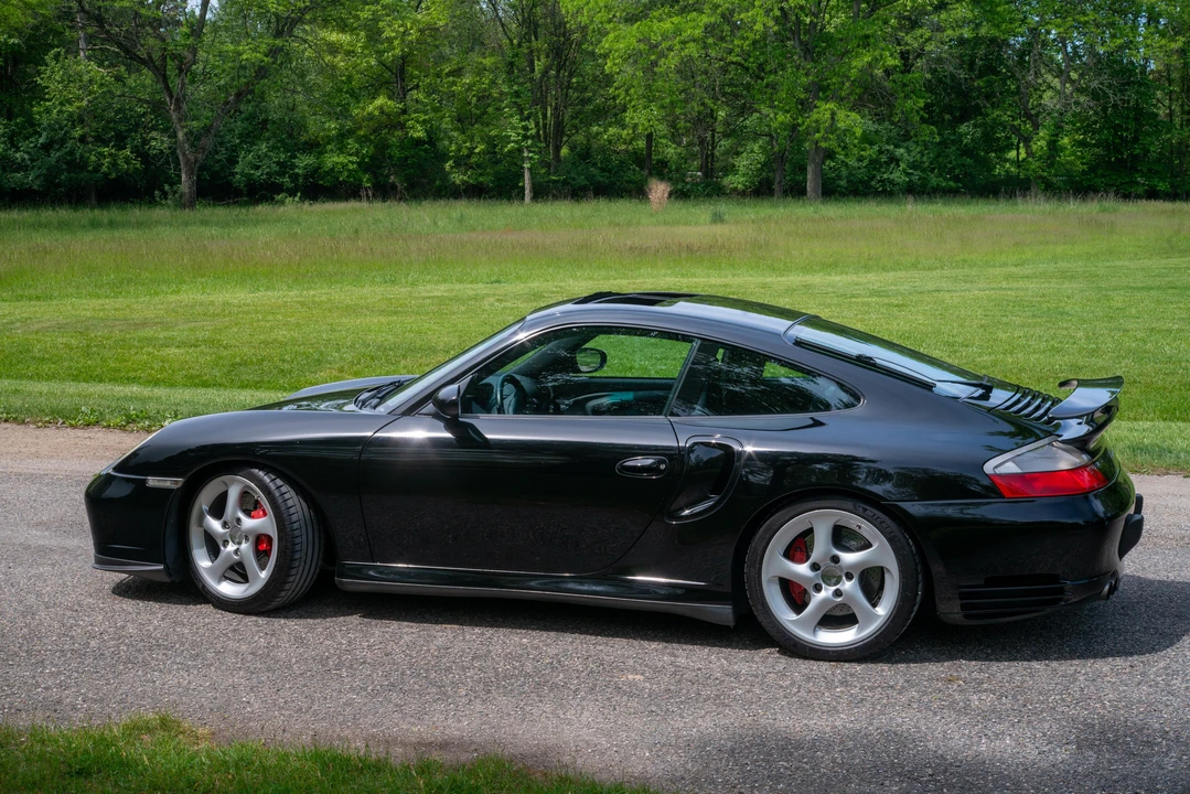 2001 Porsche 996 Turbo - Image 12 of 31
