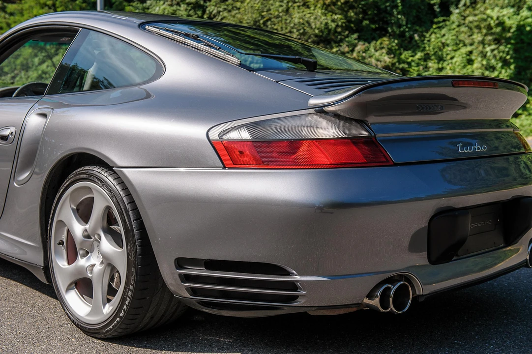 2001 Porsche 996 Turbo - Image 14 of 31