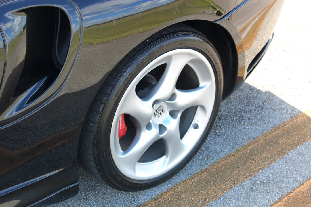2001 Porsche 996 Turbo - Image 28 of 31