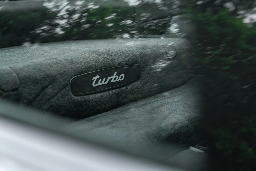 2001 Porsche 996 Turbo - Image 29 of 31