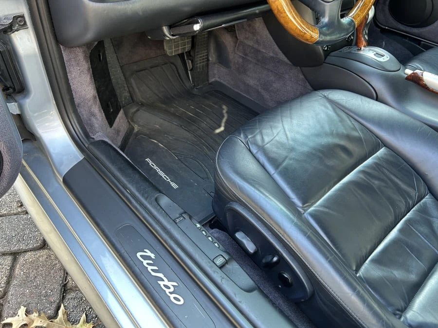 2001 Porsche 996 Turbo - Image 27 of 31
