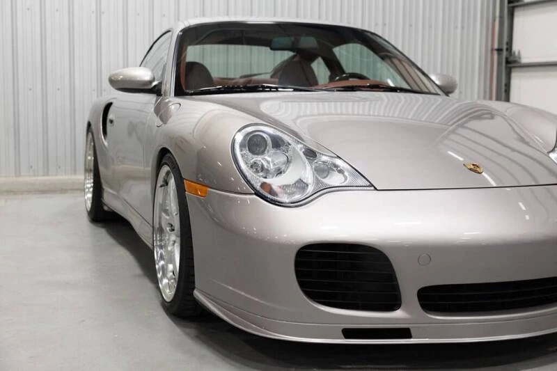 2001 Porsche 996 Turbo - Image 12 of 31