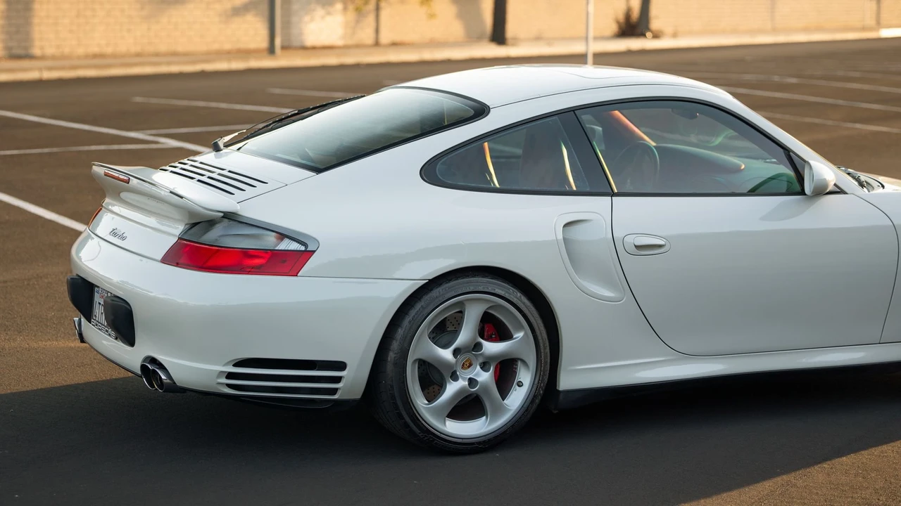 2001 Porsche 996 Turbo - Image 5 of 31