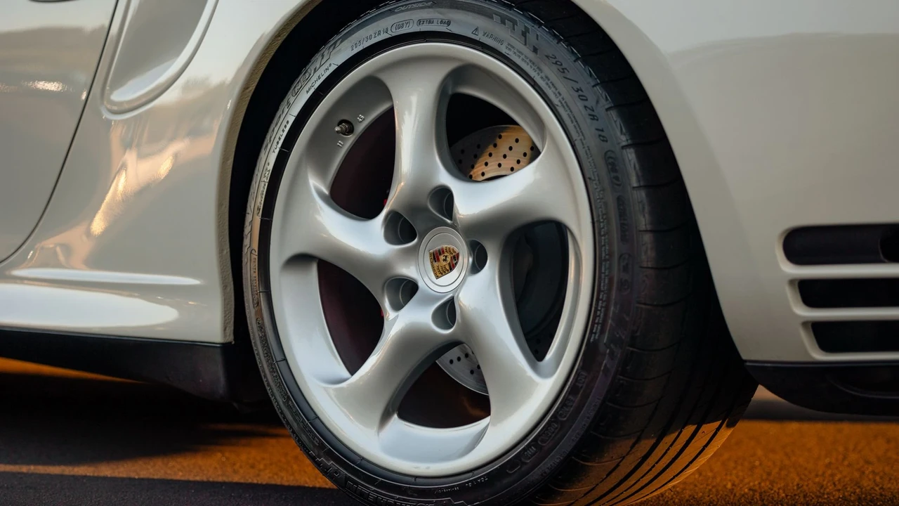 2001 Porsche 996 Turbo - Image 16 of 31