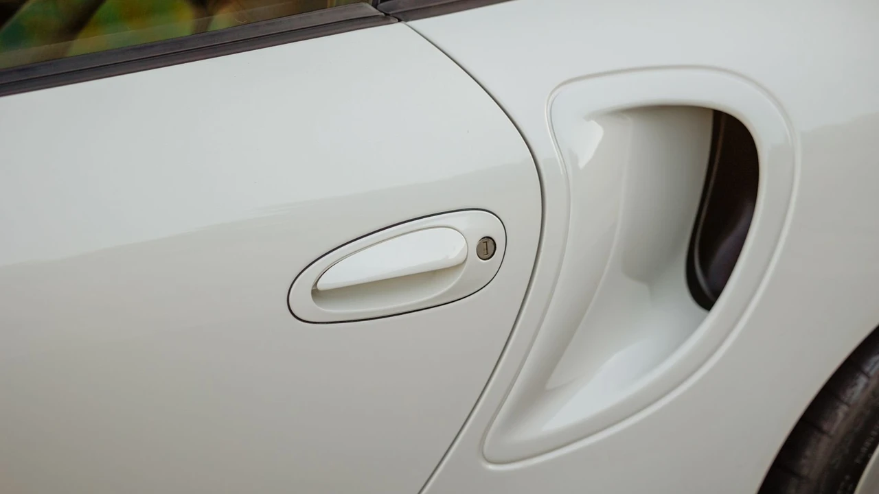 2001 Porsche 996 Turbo - Image 17 of 31
