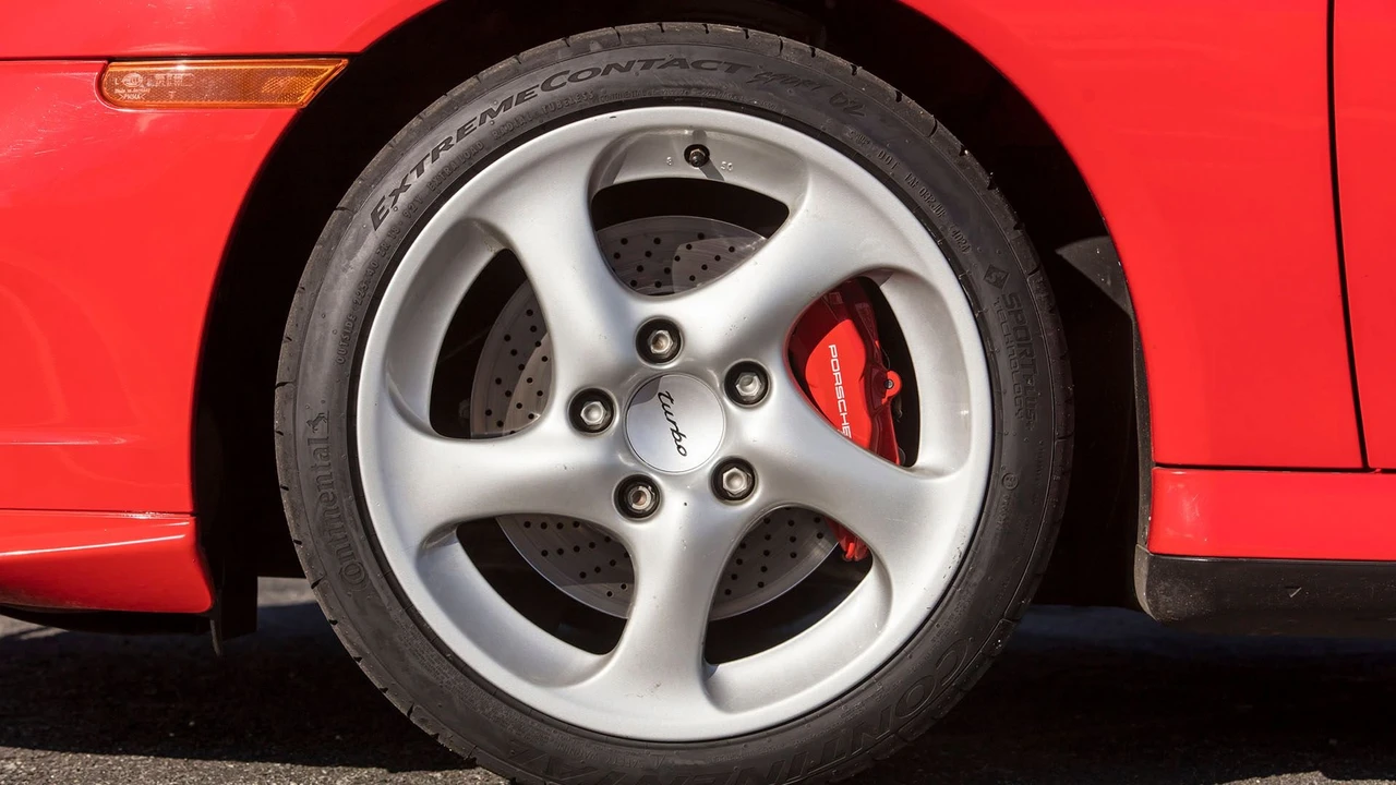 2001 Porsche 996 Turbo - Image 30 of 31