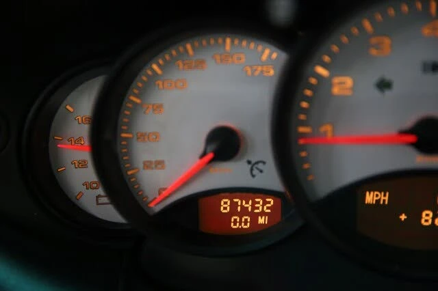 2001 Porsche 996 Carrera - Image 8 of 31