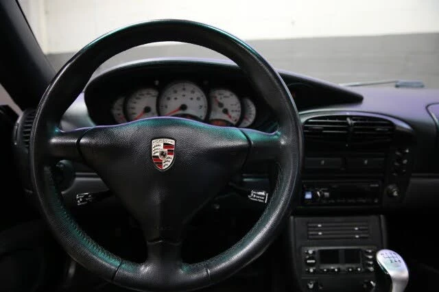 2001 Porsche 996 Carrera - Image 25 of 31
