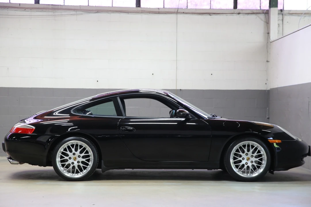 2001 Porsche 996 Carrera - Image 4 of 31