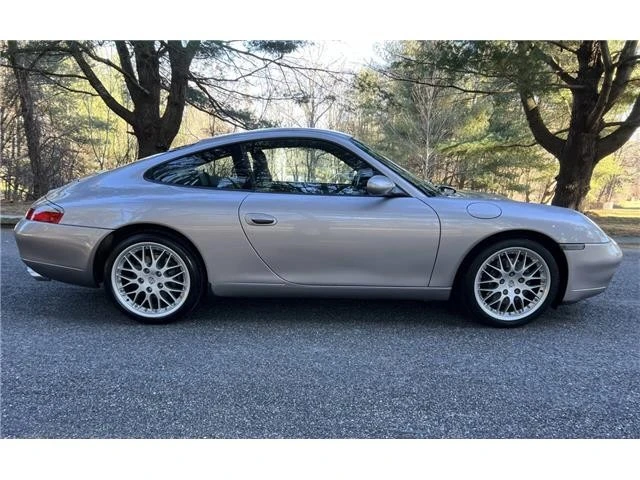 2001 Porsche 996 Carrera - Image 10 of 21