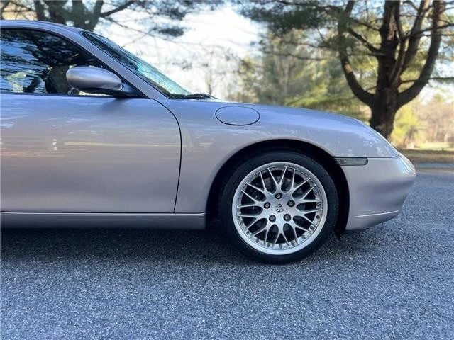 2001 Porsche 996 Carrera - Image 11 of 21