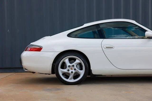 2001 Porsche 996 Carrera - Image 24 of 31