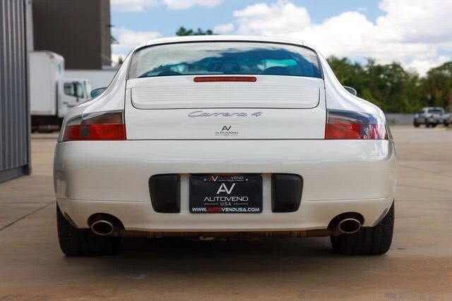 2001 Porsche 996 Carrera - Image 10 of 31