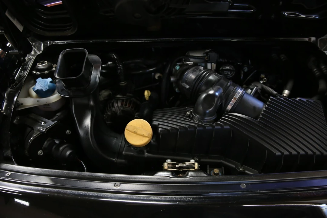 2001 Porsche 996 Carrera - Image 7 of 31