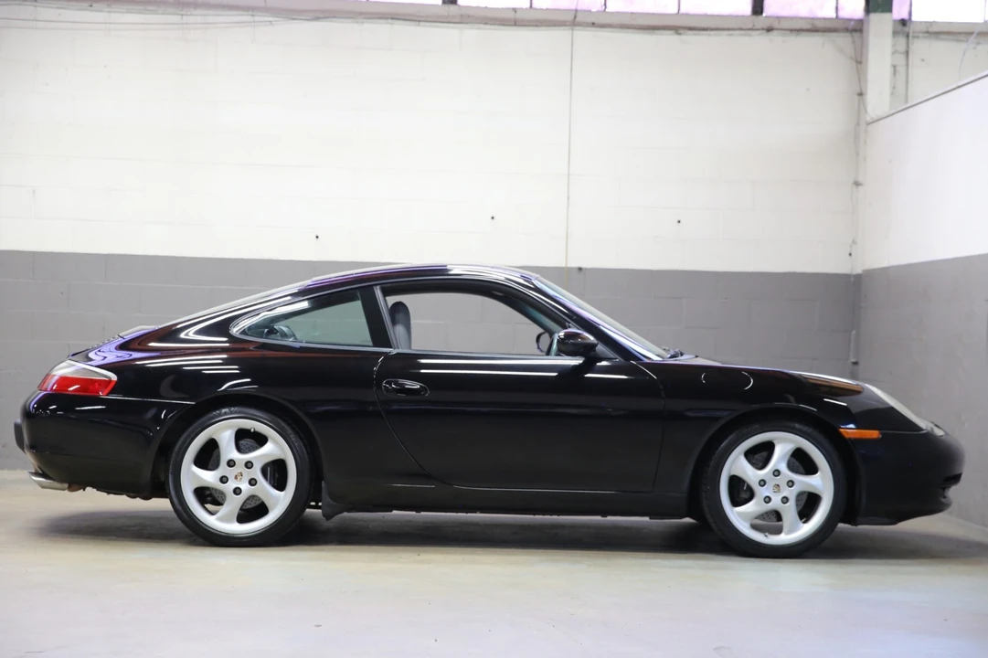 2001 Porsche 996 Carrera - Image 4 of 31