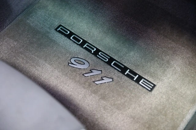 2001 Porsche 911 - Image 6 of 24