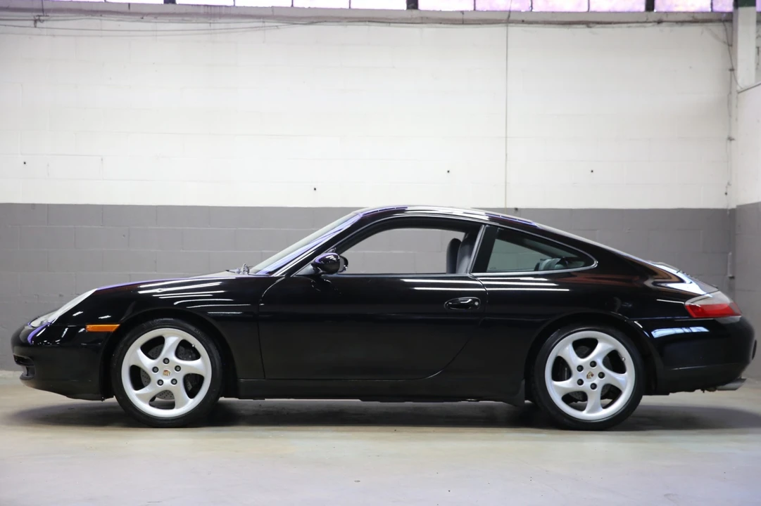2001 Porsche 996 Carrera - Image 2 of 31