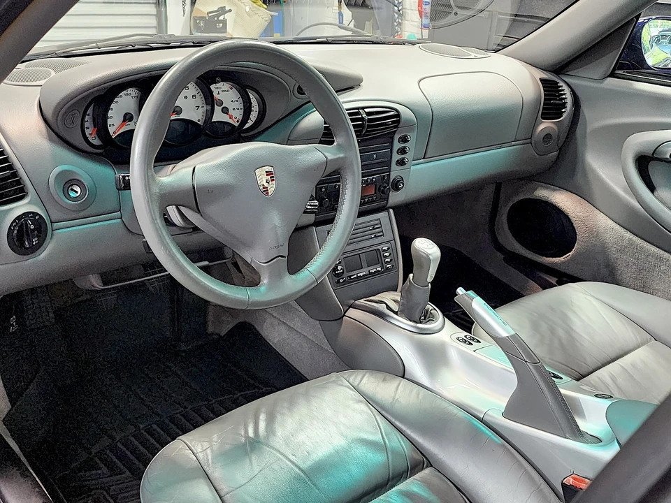 2001 Porsche 911 - Image 5 of 31