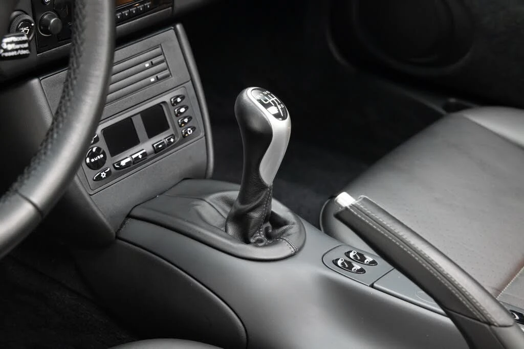 2001 Porsche 996 Carrera - Image 22 of 31