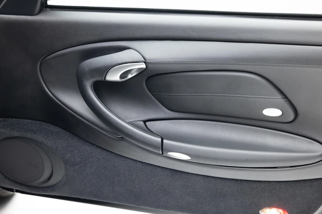 2001 Porsche 996 Carrera - Image 31 of 31